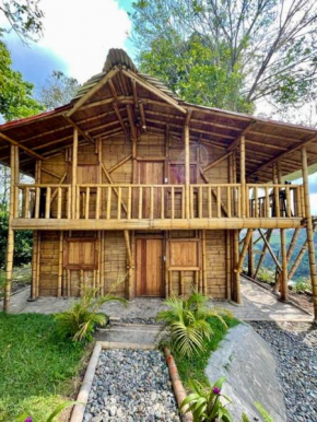 Cabaña Bamboo House
